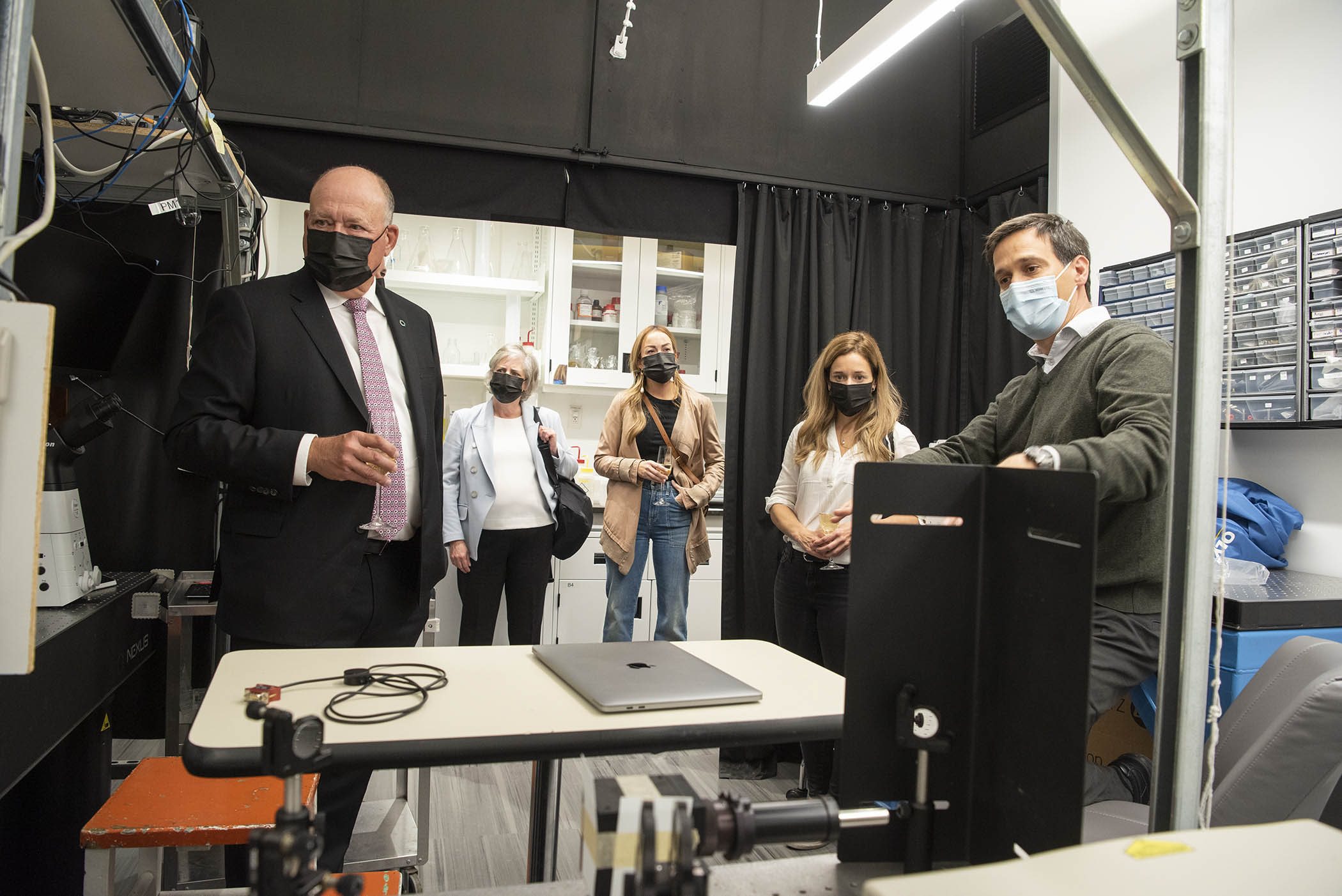 Visite du laboratoire Dr Santiago Costantino